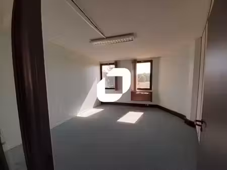 location bureaux saint-aubin 91190 164m²