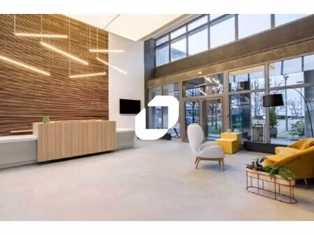 location bureaux 111 m² à 5 136 m²