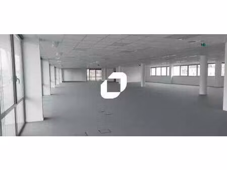 location bureaux 192 m² à 3 561 m²