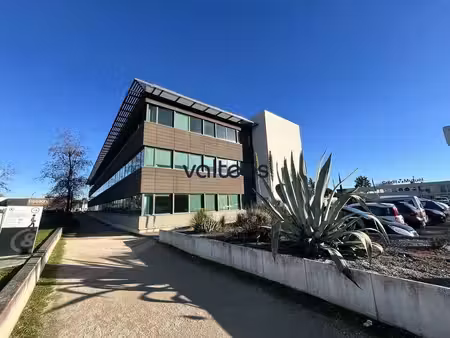 location bureaux 613m²
