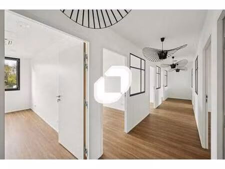 location bureaux 19 m² à 1 192 m²