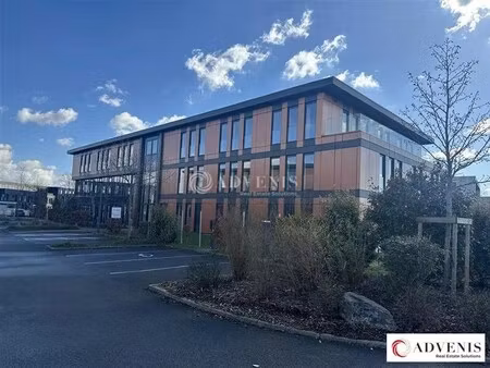 location bureaux 674 m²