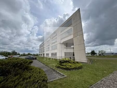location bureaux 13 m² à 870 m²