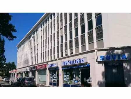 location bureaux 213 m²