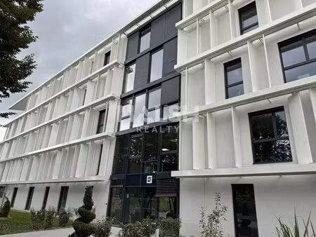 location bureaux 112 m² à 284 m²
