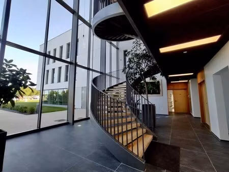 location bureaux 282 m²