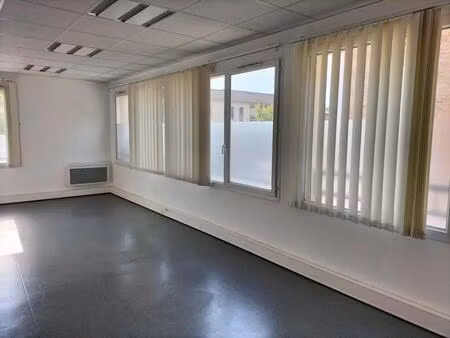 location bureaux 313 m²