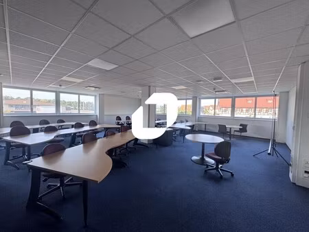 location bureaux 20 m² à 2 800 m²