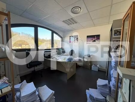 location bureaux 72 m²