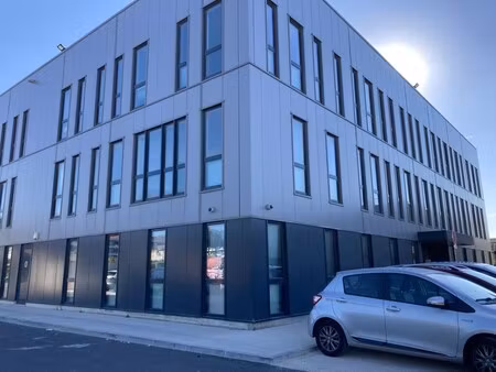 location bureaux 160 m²
