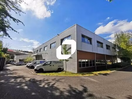 location bureaux 268 m²
