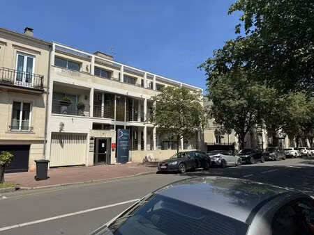 location bureaux 170 m²