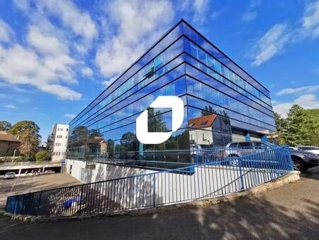 location bureaux 46 m² à 1 285 m²