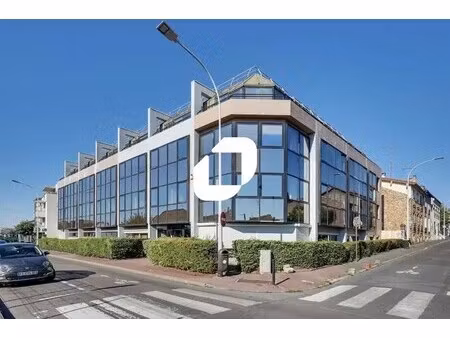 location bureaux 179 m² à 1 161 m²