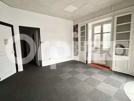 location bureaux 65 m²
