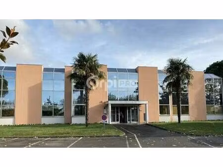 location bureaux 317 m²