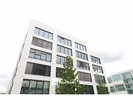 location bureaux 154 m² à 3 674 m²
