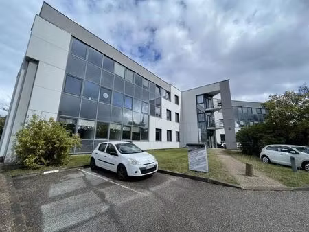 location bureaux 192 m² à 1 266 m²