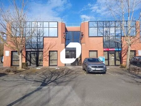 location bureaux 71 m² à 673 m²