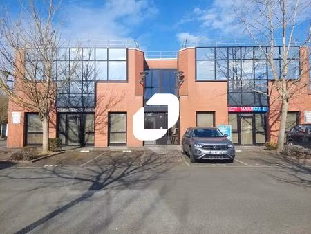 location bureaux 71 m² à 746 m²