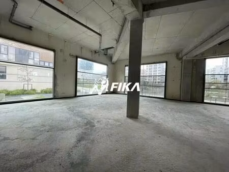 vente commerce 120 m² à 703 m²