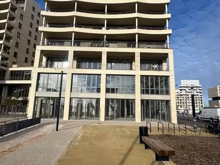 vente commerce 253 m²