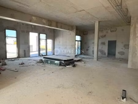 vente commerce serris 77700 222m²