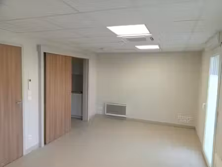 location bureaux 72m²