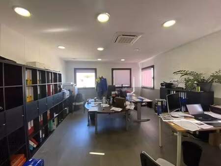 location bureaux 30 m² à 93 m²