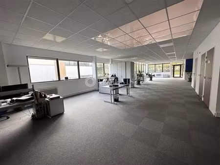 location bureaux 645 m²