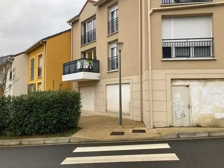 vente commerce chalifert 77144 220m²