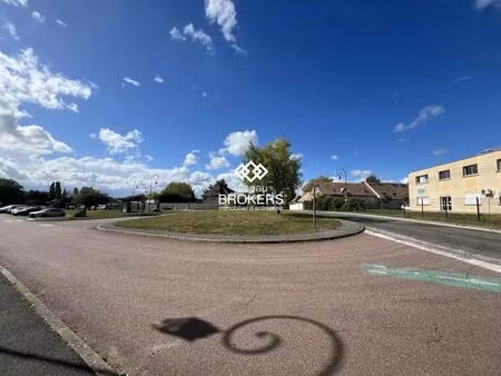 location commerce 106 m² à 296 m²