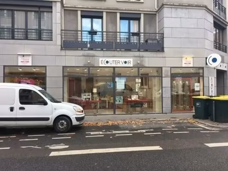 vente commerce 226 m²