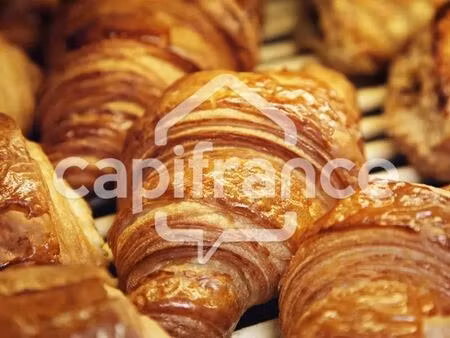 vente commerce 1 897 m²