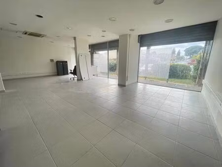 vente commerce 138 m²