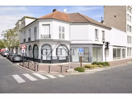 vente commerce 926 m²