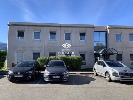 location bureaux 226 m²