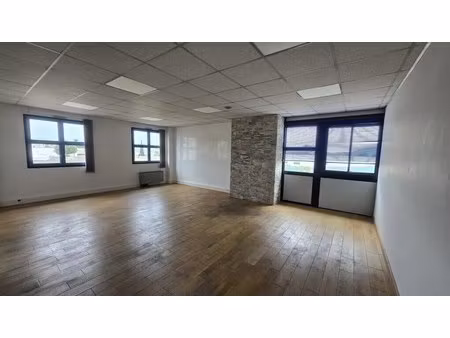 location bureaux 140 m²