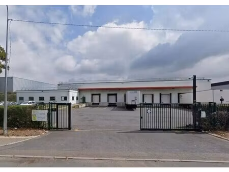 location bureaux 2 800 m²