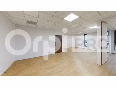 location bureaux 115 m²