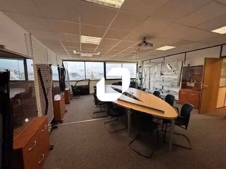 location bureaux 100 m² à 1 031 m²