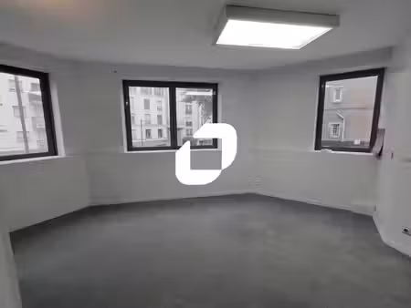 location bureaux 59m²
