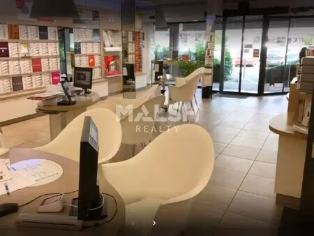 vente commerce 138 m²