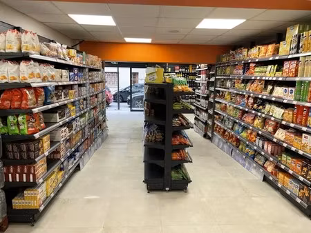 vente commerce 213 m²