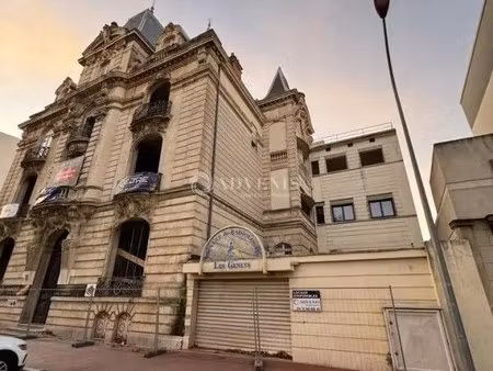 vente commerce 200 m²