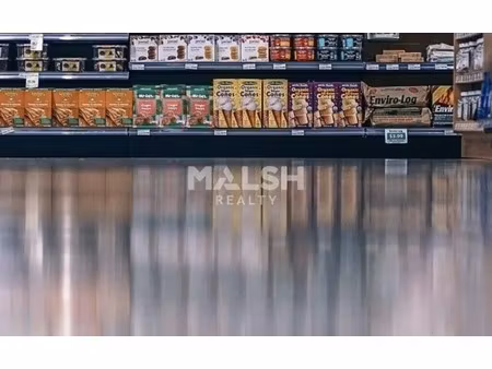 vente commerce 1 444 m²