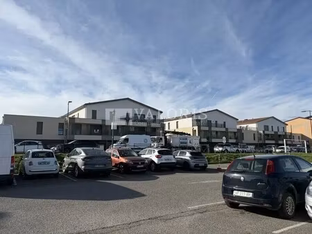 vente commerce saint bonnet de mure 69720 252m²