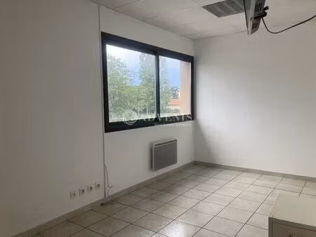 location bureaux 73 m²