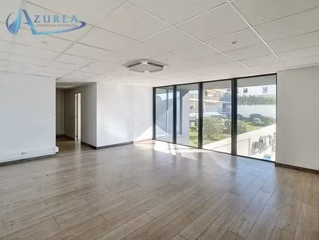 location bureaux 94 m²