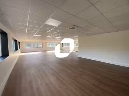location bureaux 219m² à 459m²